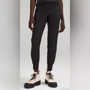 NWT lululemon Align ™ HR Jogger